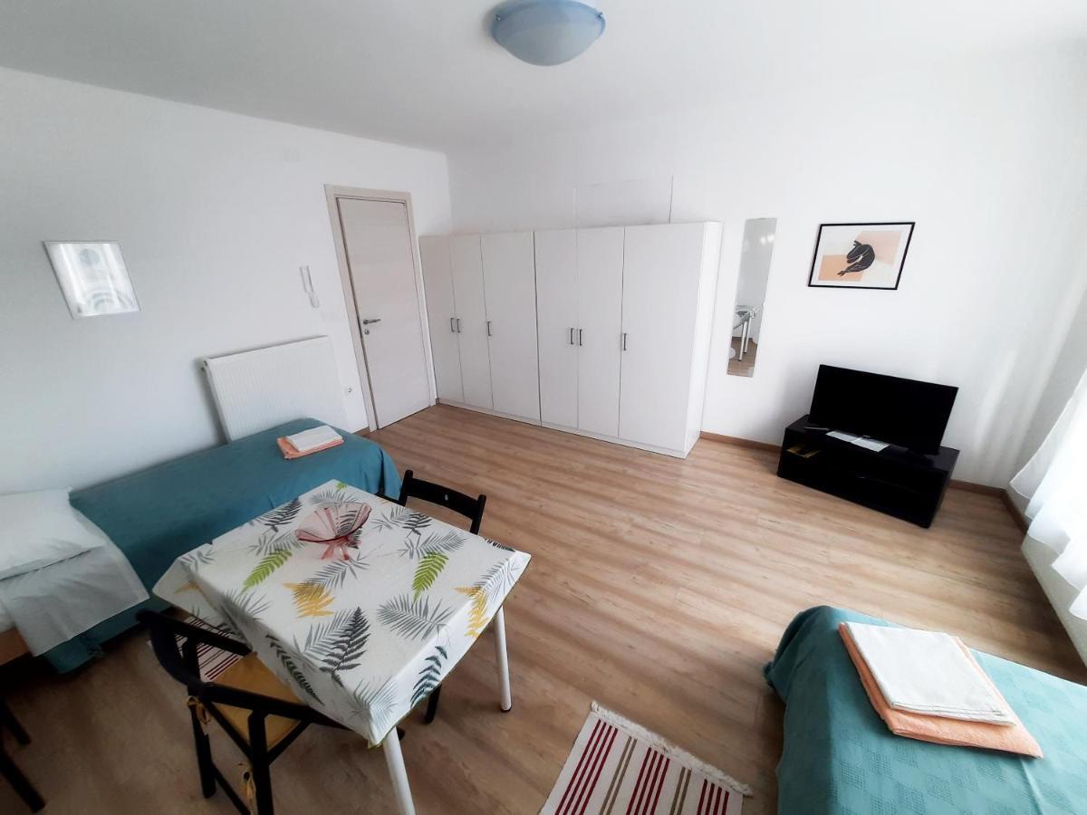 Argonauti With Free Parking Apartment Пула Екстериор снимка